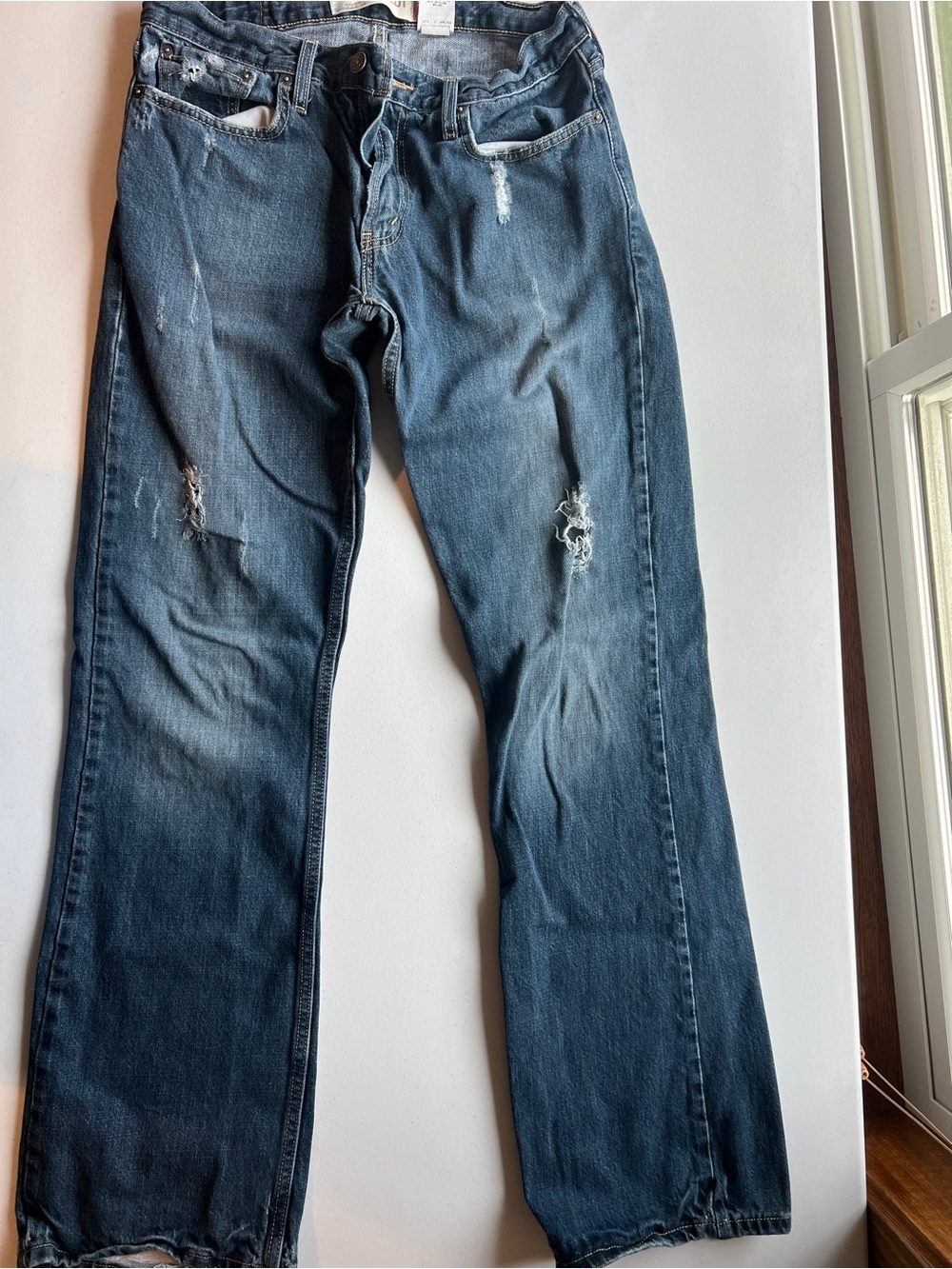 Levi's Men's Distressed Dark Blue Straight Jeans